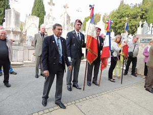 2017 11 02 HYERES CEREMONIE DE TOUSSAINT STELE DE NOS DEFUNTS (43)